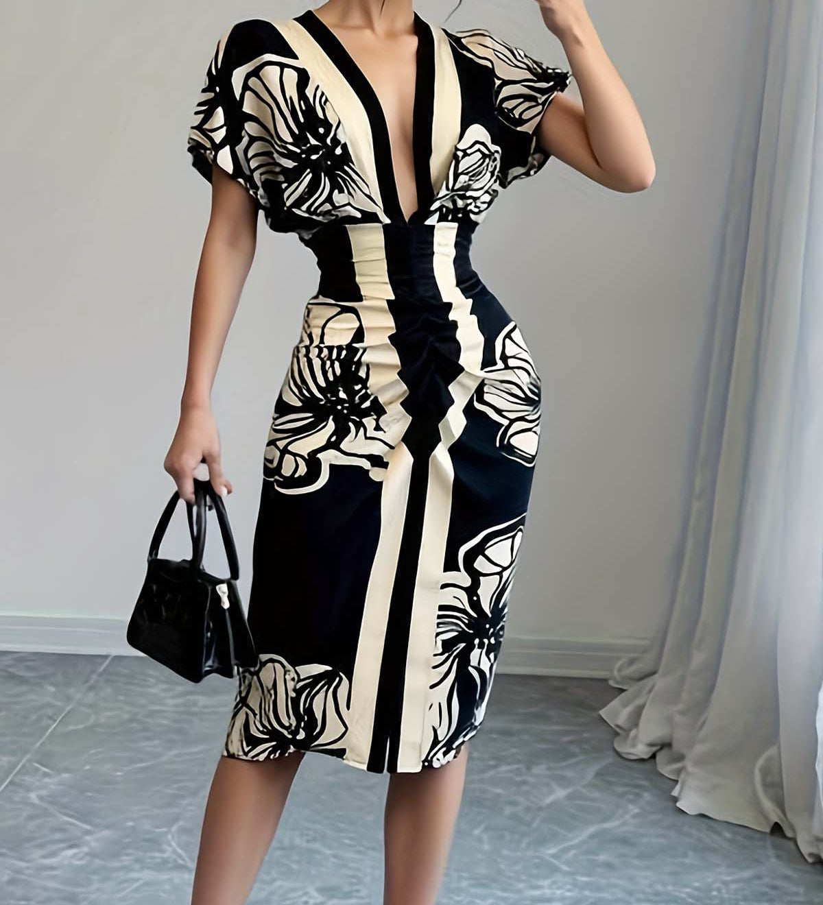 Dawn Blossom - Chic Pleated Dress